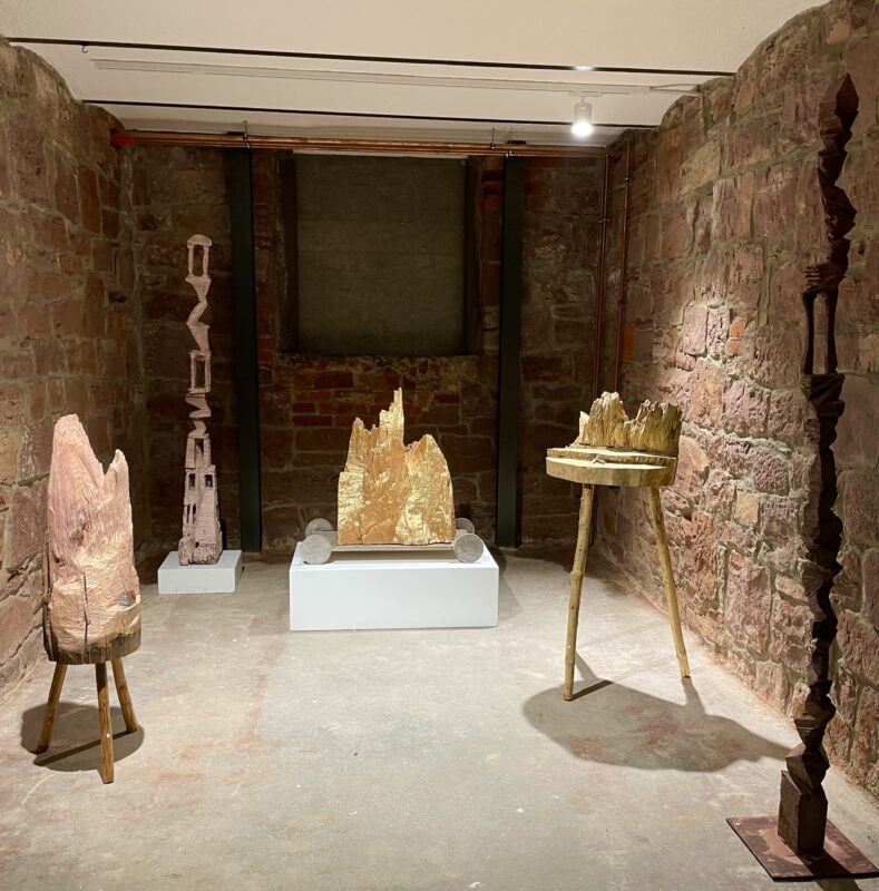 Holzskulpturen-Ausstellung Holzskulpturen-Ausstellung